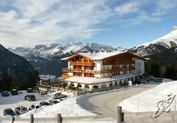 Otel Bellavista Canazei